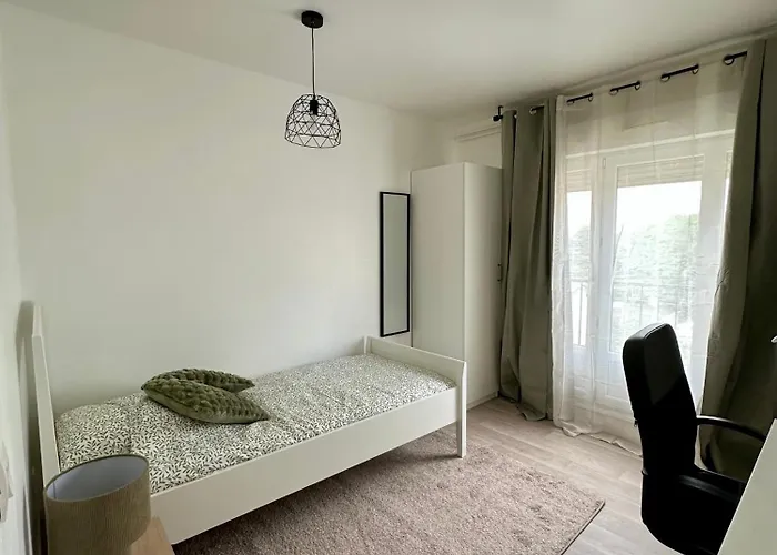 Appartement 3 Chambres A Reims, Ideal 4 Voyageurs Reims