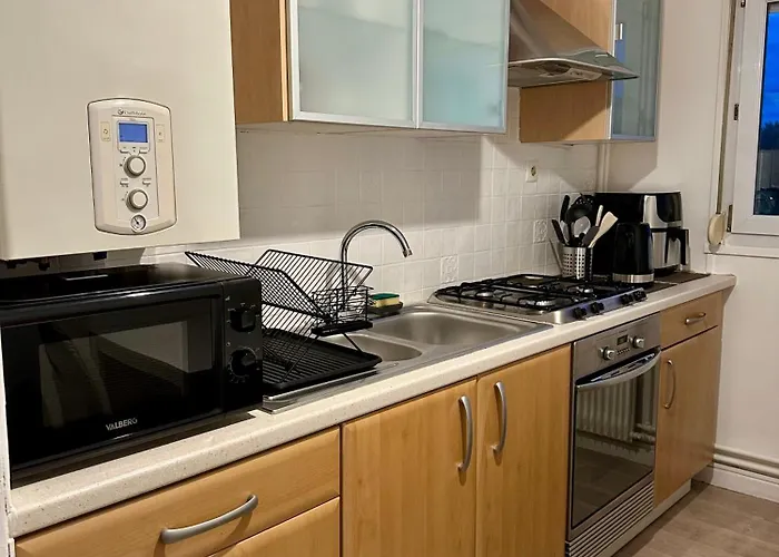 Apartment Appartement 3 Chambres A Reims, Ideal 4 Voyageurs Reims